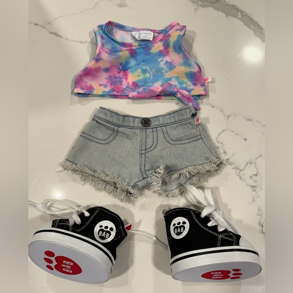 Build-A-Bear Colorful Tie-Dye Crop Top and Denim Shorts and sneaker outfit! - Picture 2 of 6